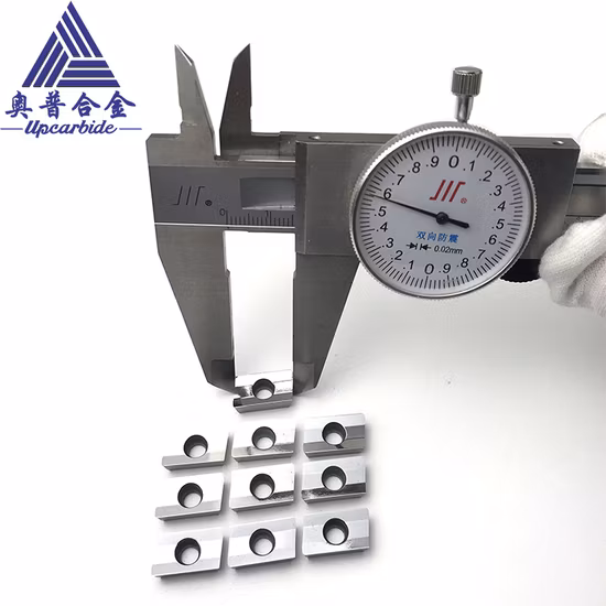 Inserti in carburo di tungsteno con lame in alluminio Al CNC non standard per il taglio dell'acciaio